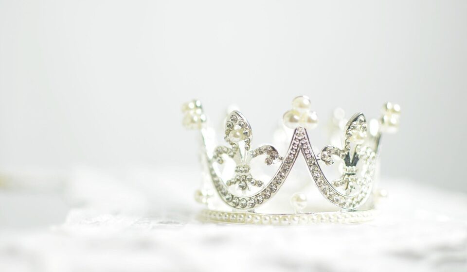 crown, tiara, crystals, diamonds, gems, glisten, jewelry, luxury, pearls, rhinestones, shining, queen, monarchy, crown, crown, crown, crown, crown, jewelry, queen