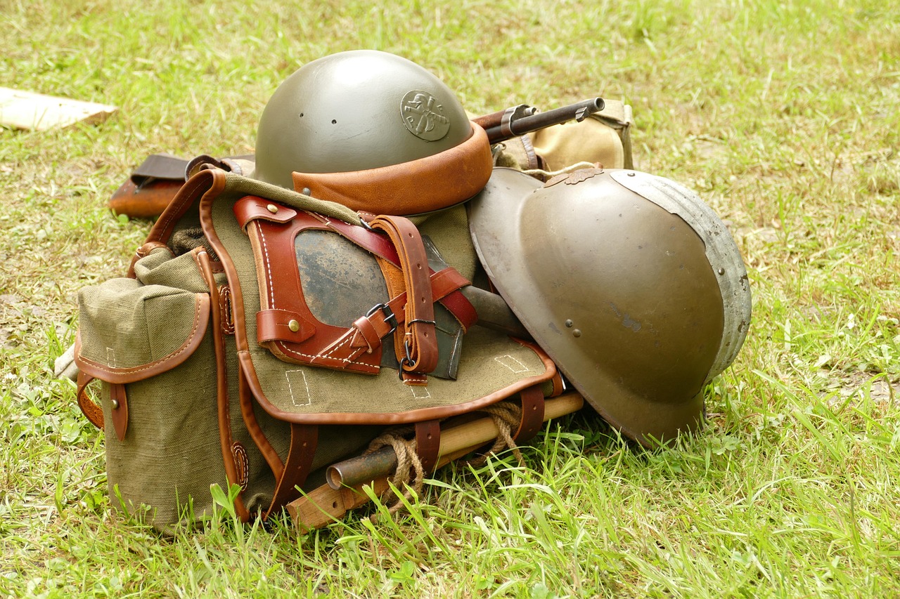 wwii, commemoration, history, château du taillis, france, helmet, bag, tools, gun, soldier