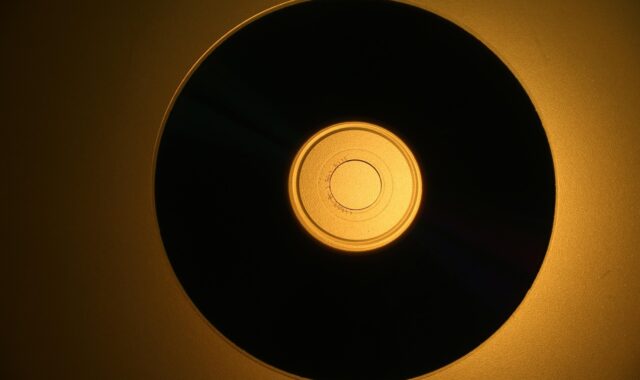 cd, disc, music, music disc, recording, play, round, golden yellow