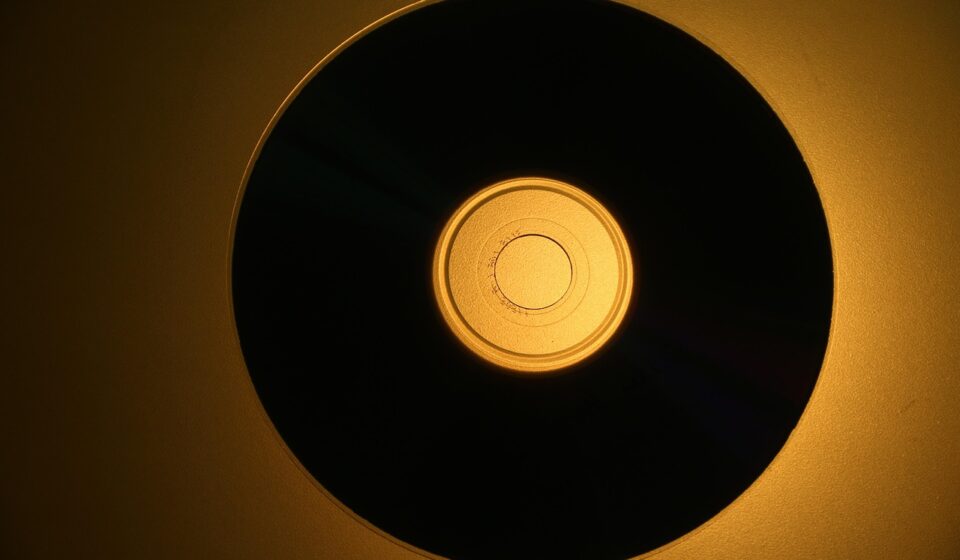 cd, disc, music, music disc, recording, play, round, golden yellow