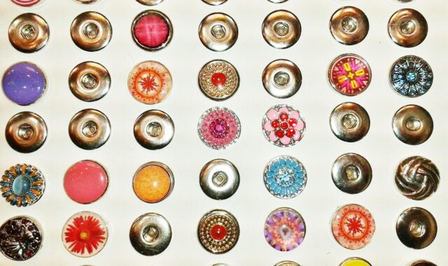 button, pin, jewellery, glass jewellery, snap fasteners, deco, jewelry pins, multicoloured, coloured, push button