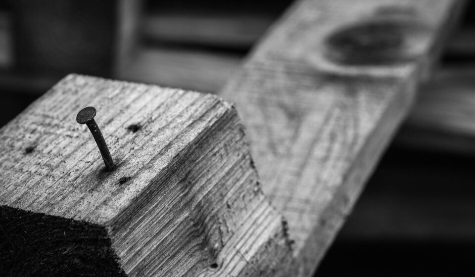 palette, building, build, wood, nail, black and white, industry, production, produce, investors, work, idea, technology, innovation, pallets, street, city, urban, macro, close, detail, close up, wooden, material, structure, goods, transport, storage, logistics, freight, goods transport, hammering, metal, craft, pointed, tool, stainless steel, iron, steel, irons