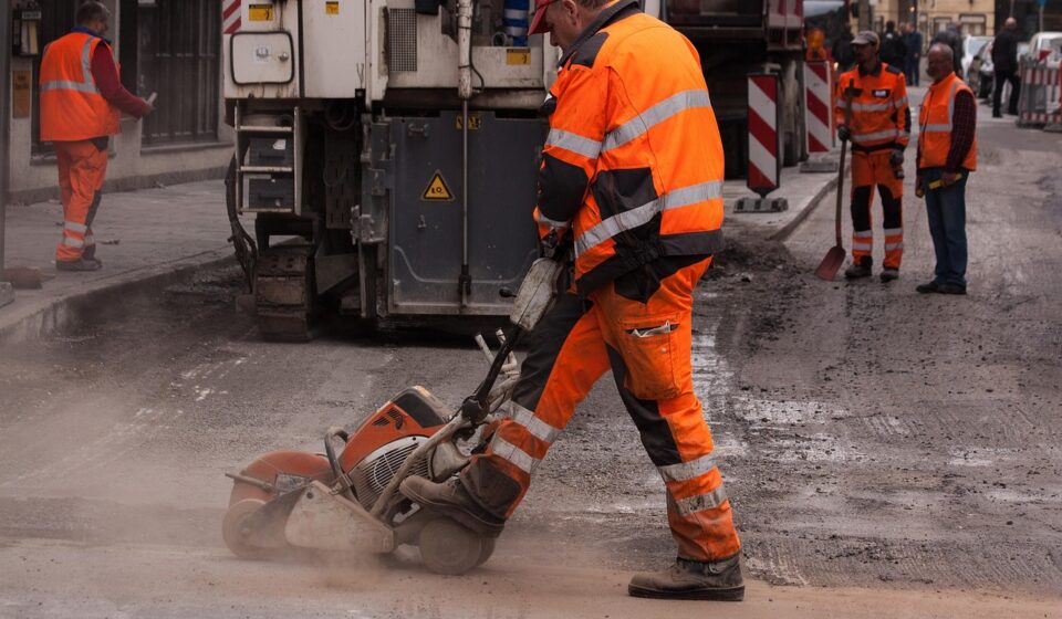 road construction, construction worker, teersäge, renovation, rehabilitation, workwear, safety clothing, helmet, warning color, noise, noise pollution, dust, fine particle pollution, orange, road construction, road construction, road construction, road construction, road construction, construction worker, construction worker, noise, noise, noise, noise pollution