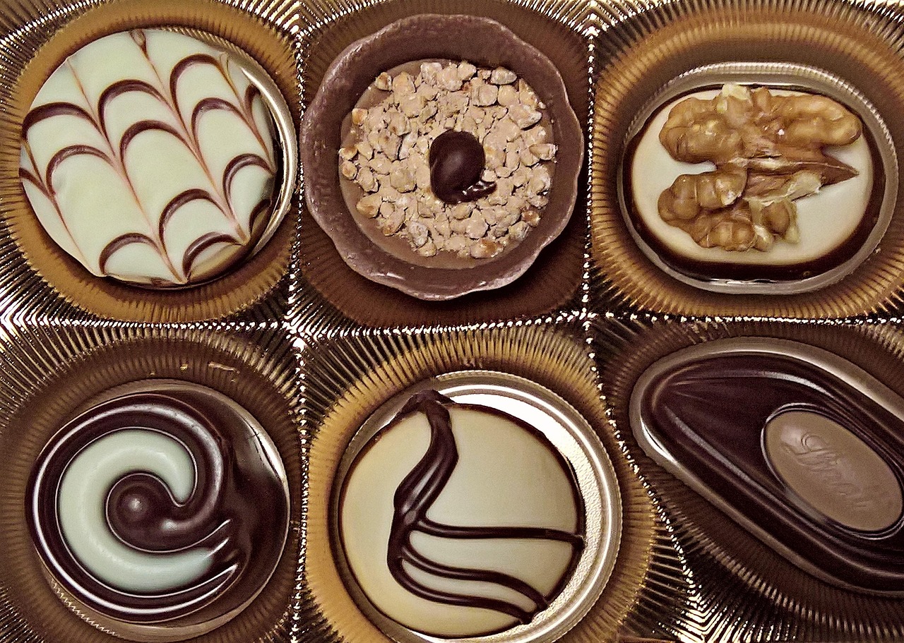 chocolates, confectionery, chocolate, confiserie, sweets, for gourmets, confectionery box, different chocolates, yummy, cute, delicate, nibble, enjoy, close up, chocolate, chocolate, chocolate, chocolate, chocolate